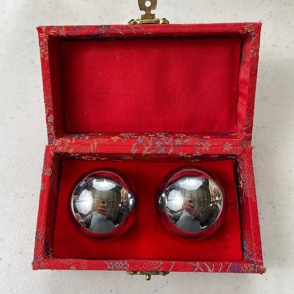 Vintage Chinese Baoding Balls With Chimes - Sun And The Moon-Stress Relief - Picture 1 of 7